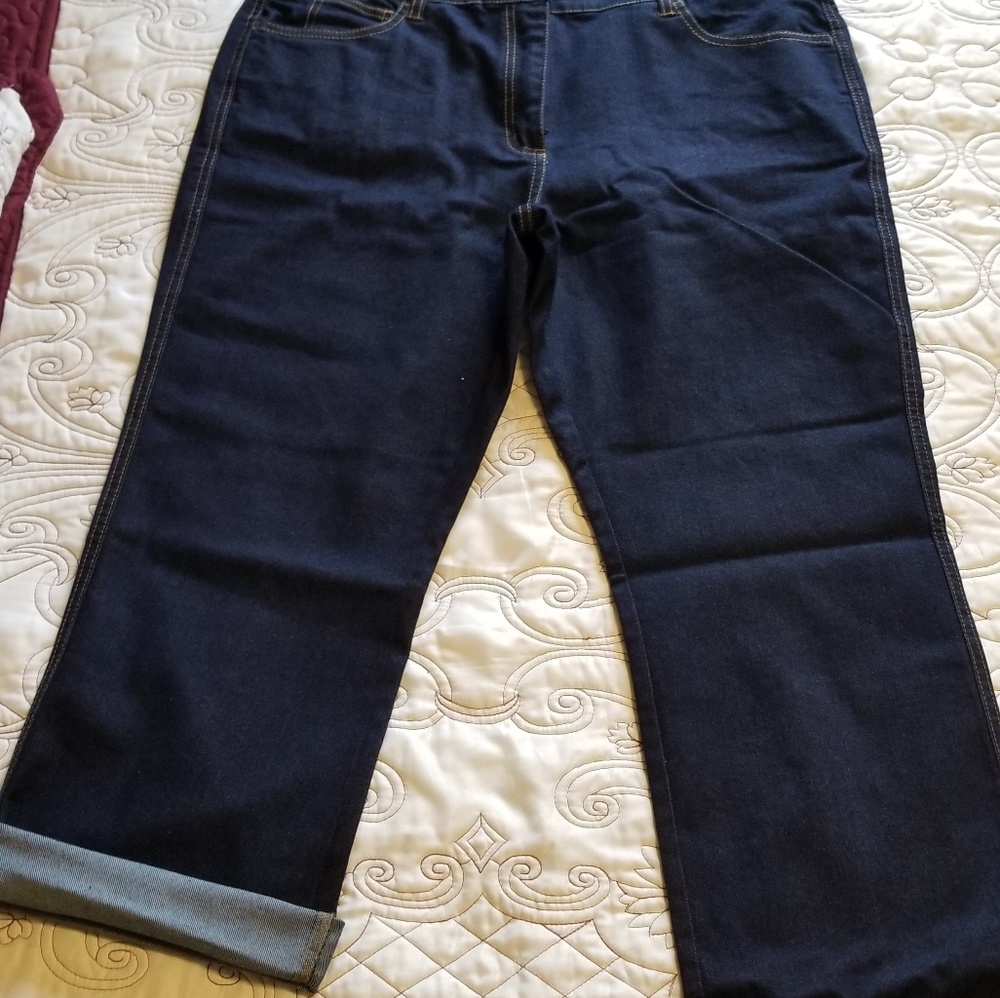 Dark denim capris/crop pants Signature Collection